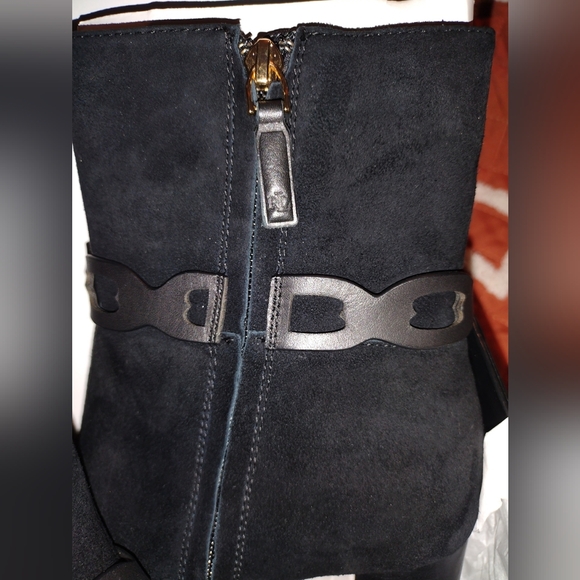 Ralph Lauren Boots - Picture 4 of 9